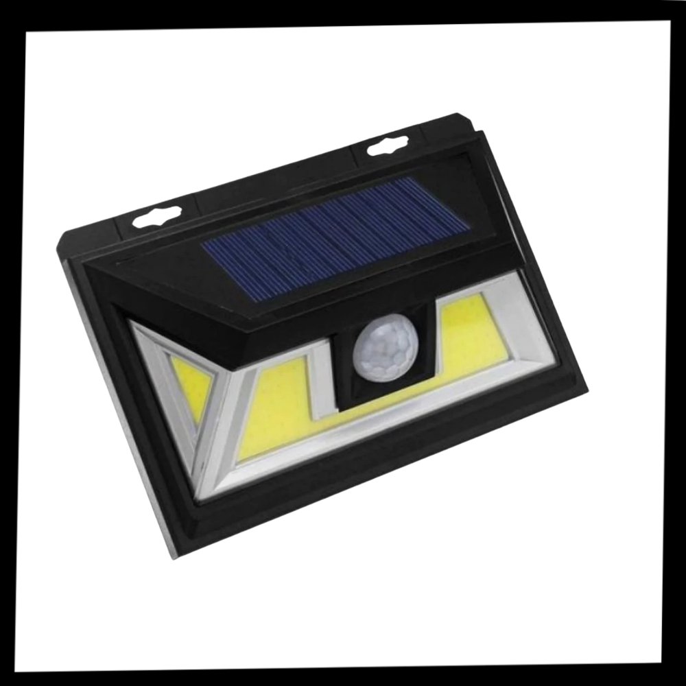 Solar-Powered LED with Motion Detector - Ozerty