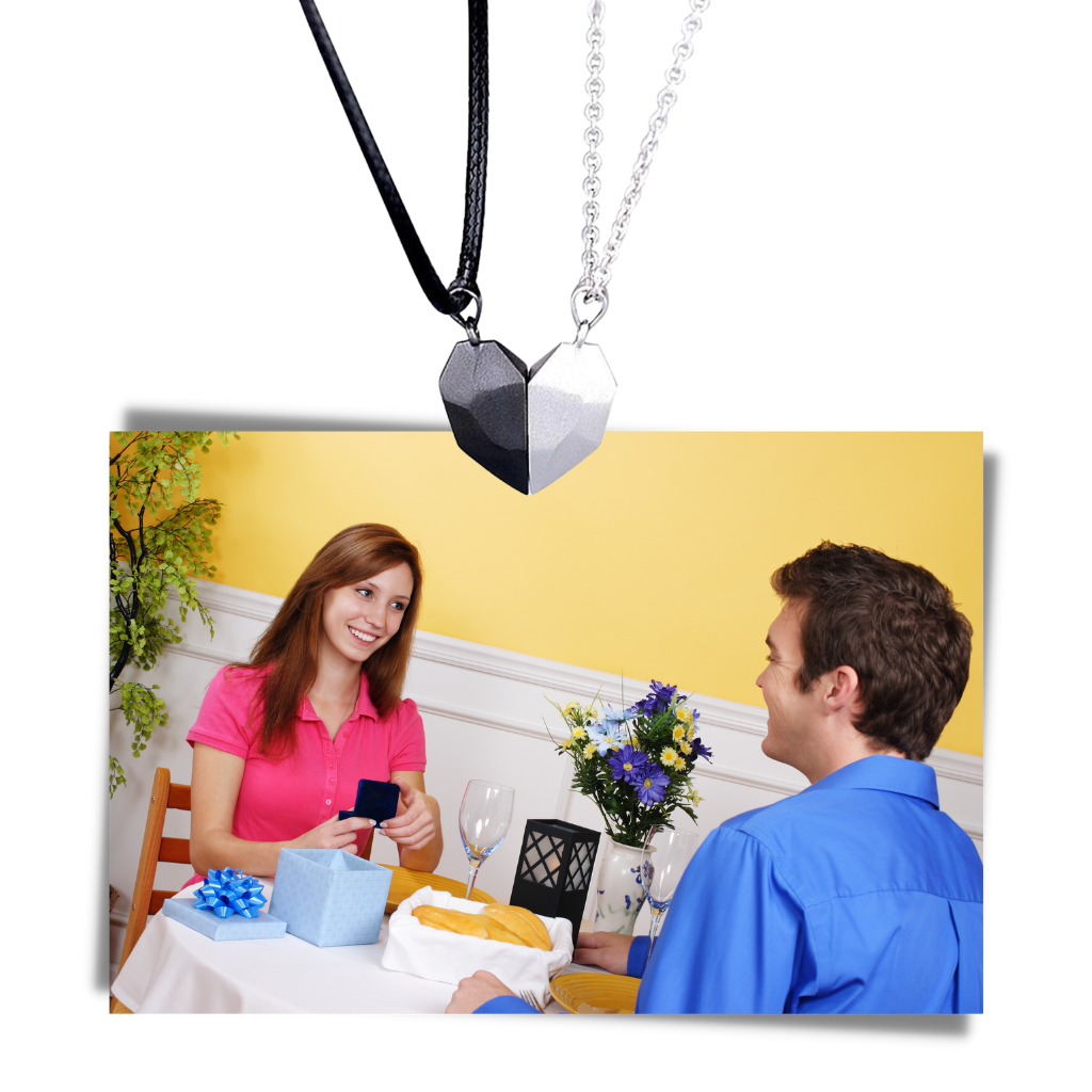 Pair of Magnetic Necklaces - Ozerty